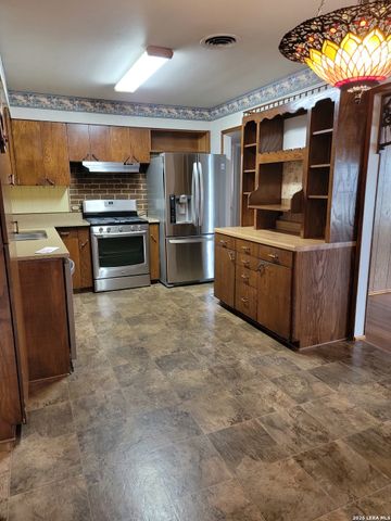 339 Covina, San Antonio, TX 78218