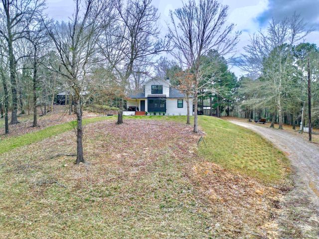 3381 Noonday Rd, Hallsville, TX 75650