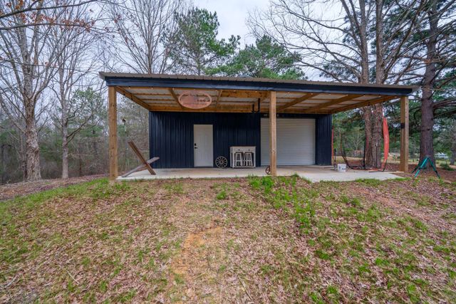 3381 Noonday Rd, Hallsville, TX 75650