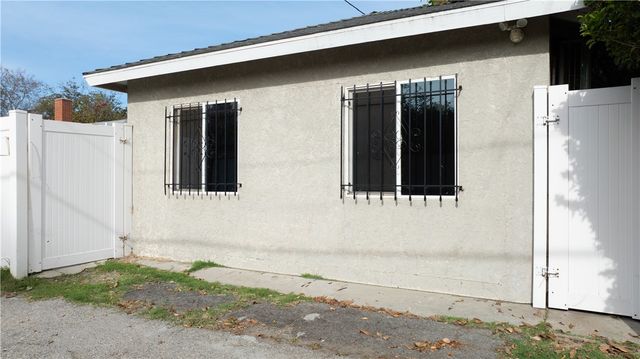 19140 Hartland, Reseda, CA 91335