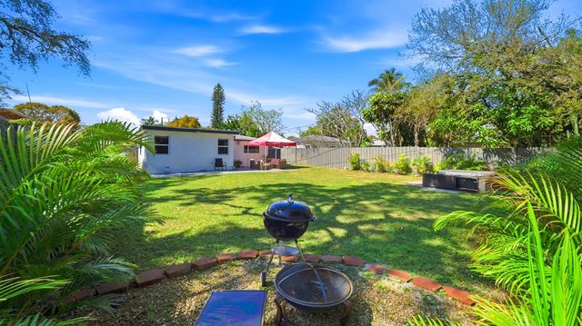 1234 NW 7th Avenue, Fort Lauderdale, FL 33311