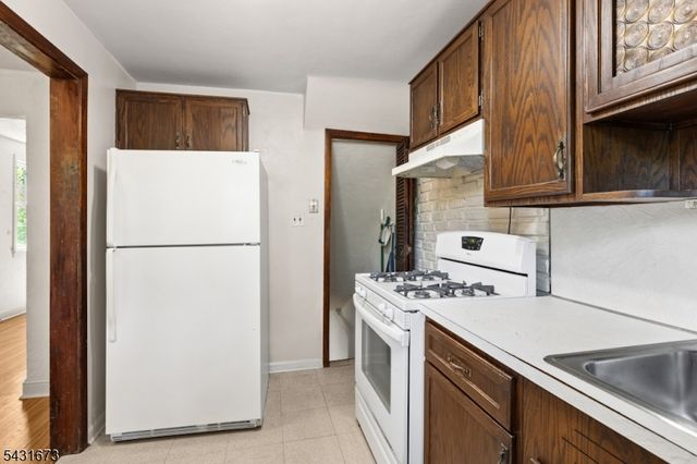 106 Gallows Hill Rd, Cranford Twp., NJ 07016