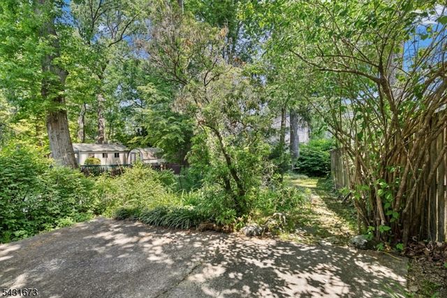 106 Gallows Hill Rd, Cranford Twp., NJ 07016