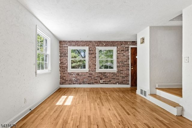 106 Gallows Hill Rd, Cranford Twp., NJ 07016