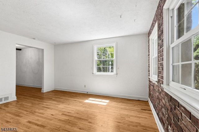 106 Gallows Hill Rd, Cranford Twp., NJ 07016