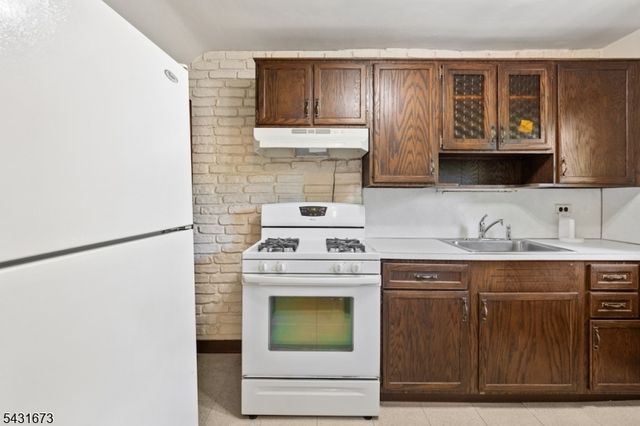 106 Gallows Hill Rd, Cranford Twp., NJ 07016