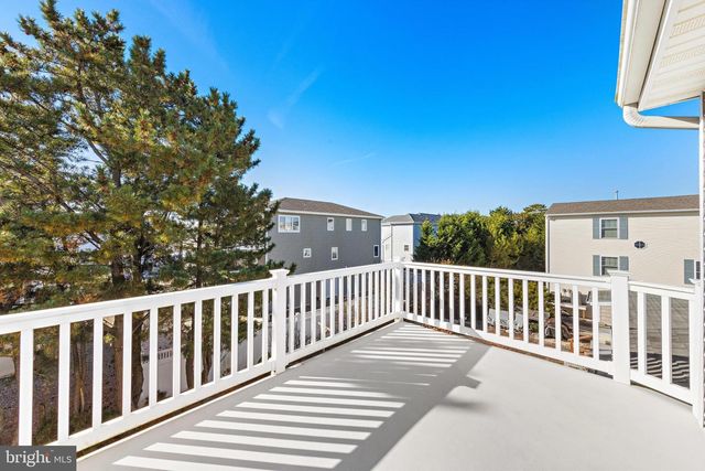 4 W JOSHUA AVE, Long Beach Township, NJ 08008