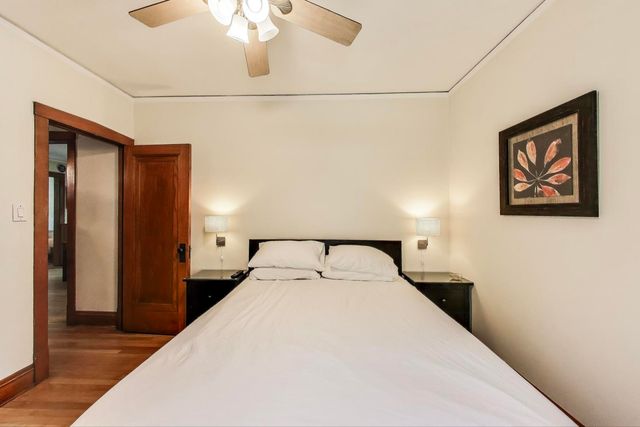 4704 N Kenton Avenue, Chicago, IL 60630