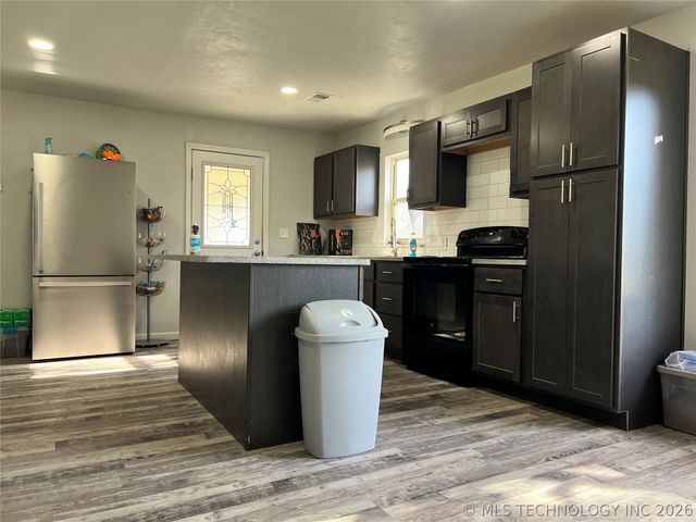 820 E Polk Avenue, Mcalester, OK 74501