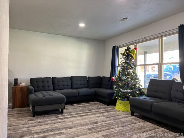 820 E Polk Avenue, Mcalester, OK 74501