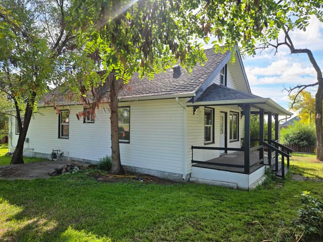 3228 N Nelson St, Spokane, WA 99207
