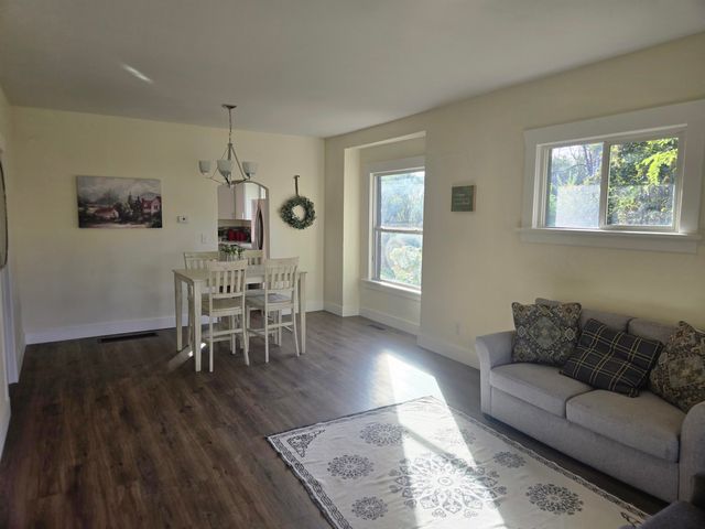 3228 N Nelson St, Spokane, WA 99207