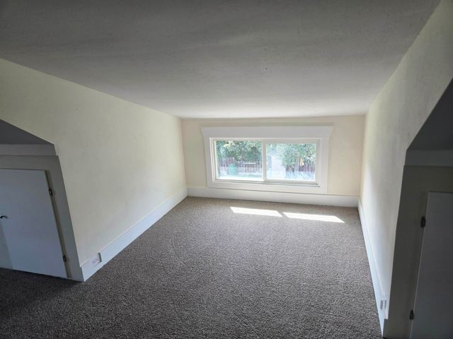 3228 N Nelson St, Spokane, WA 99207