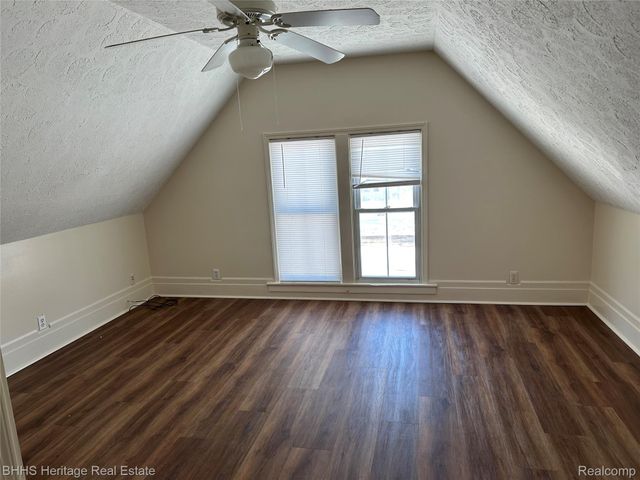 823 Alger Street, Howell, MI 48843