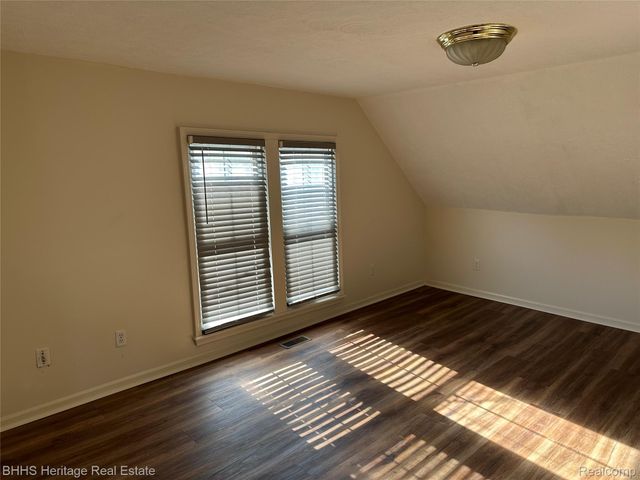 823 Alger Street, Howell, MI 48843