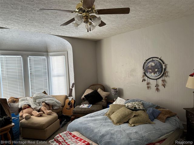 823 Alger Street, Howell, MI 48843