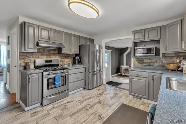 212 East Avenue, West Seneca, NY 14224