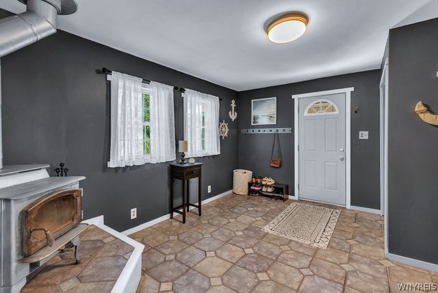 212 East Avenue, West Seneca, NY 14224