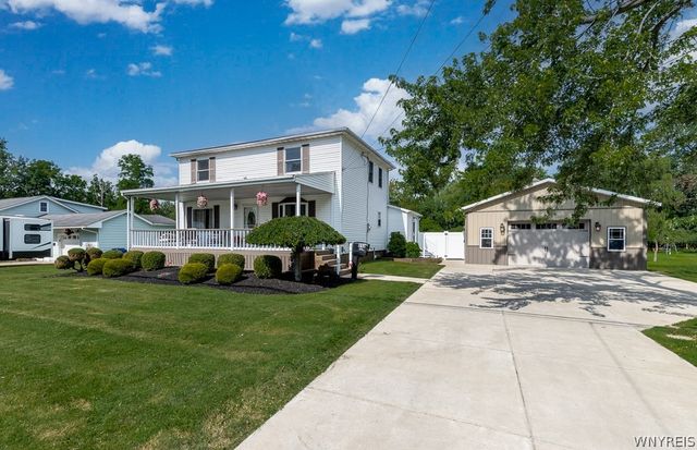 212 East Avenue, West Seneca, NY 14224