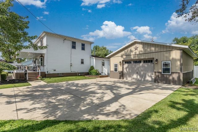 212 East Avenue, West Seneca, NY 14224