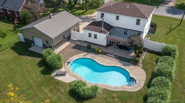 212 East Avenue, West Seneca, NY 14224