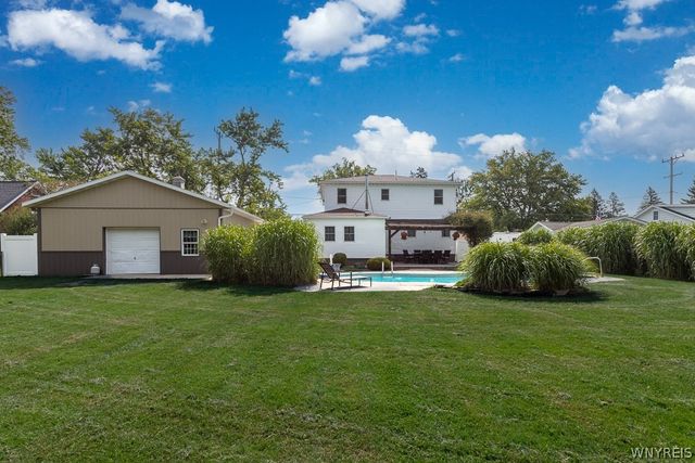 212 East Avenue, West Seneca, NY 14224