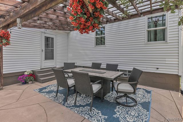 212 East Avenue, West Seneca, NY 14224