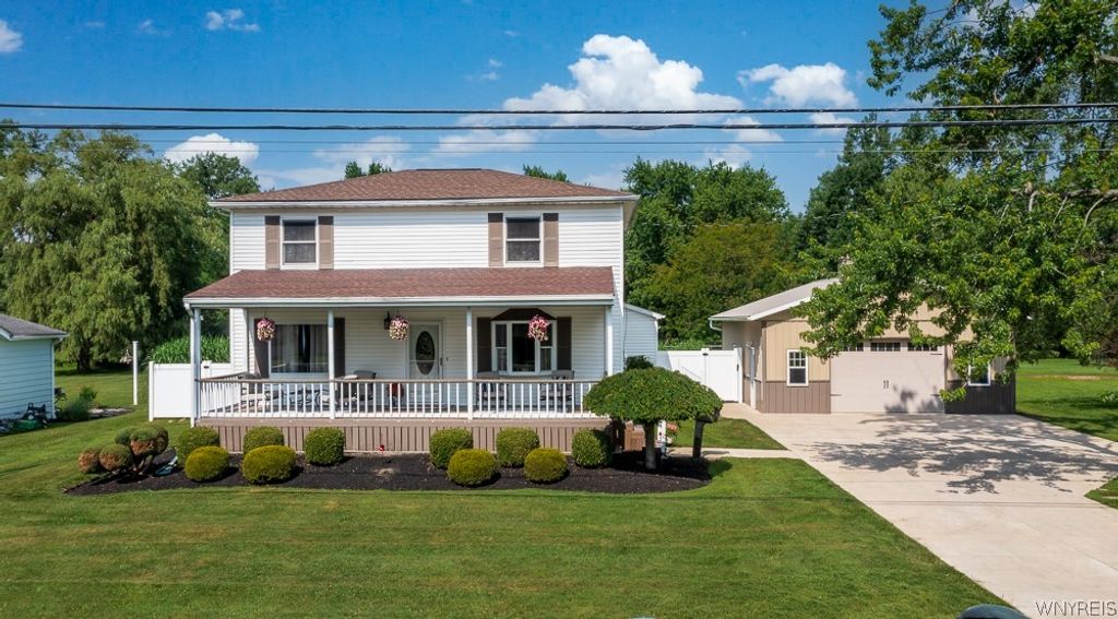 212 East Avenue, West Seneca, NY 14224