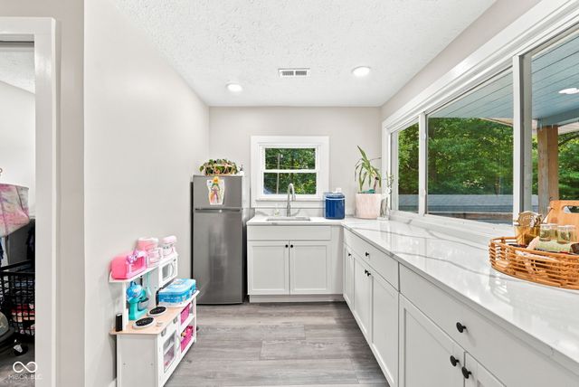 7990 Ebony Drive, Nineveh, IN 46164
