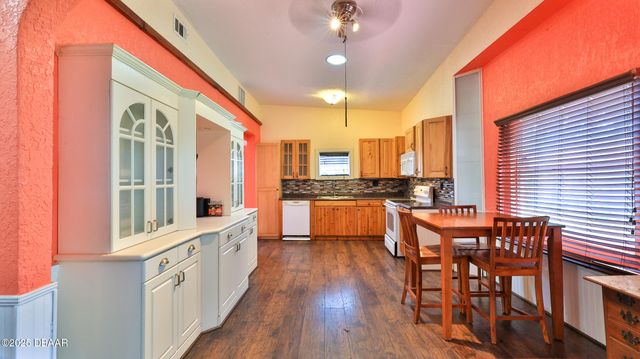 341 Taylor Avenue, Daytona Beach, FL 32114