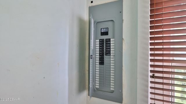 341 Taylor Avenue, Daytona Beach, FL 32114