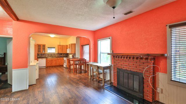 341 Taylor Avenue, Daytona Beach, FL 32114