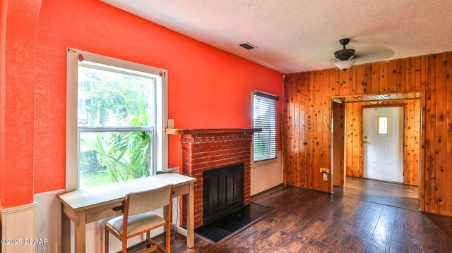 341 Taylor Avenue, Daytona Beach, FL 32114