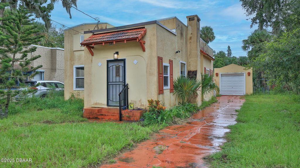 341 Taylor Avenue, Daytona Beach, FL 32114