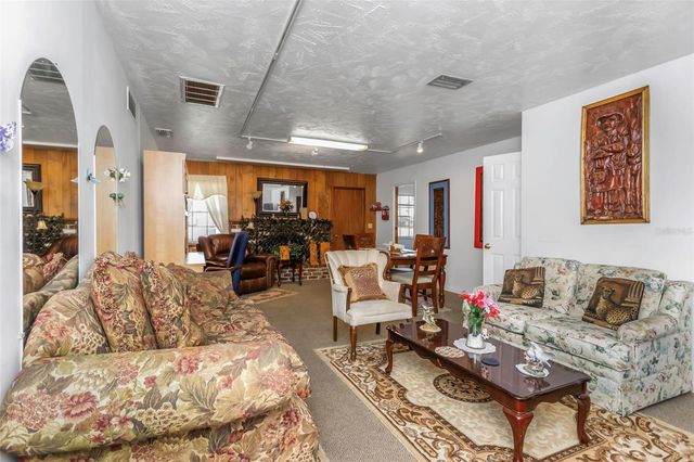 17500 MARSH ROAD, Lutz, FL 33558