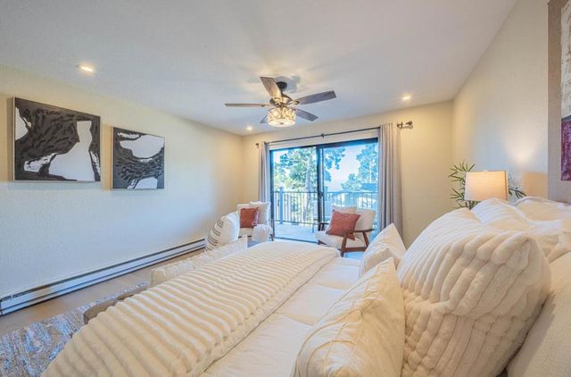 250 Forest Ridge Road 27, Monterey, CA 93940