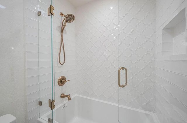 250 Forest Ridge Road 27, Monterey, CA 93940