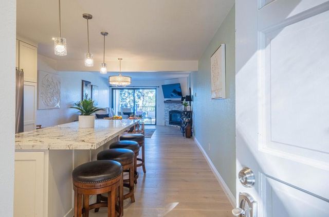 250 Forest Ridge Road 27, Monterey, CA 93940