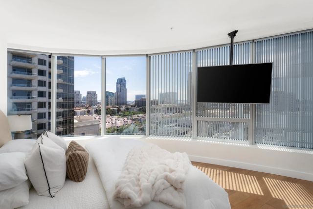 888 W E Street 1105, San Diego, CA 92101