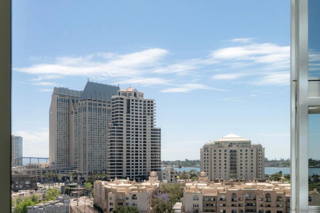 888 W E Street 1105, San Diego, CA 92101