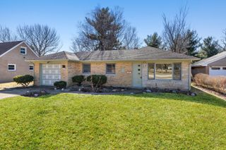 479 Porter Avenue, Crystal Lake, IL 60014