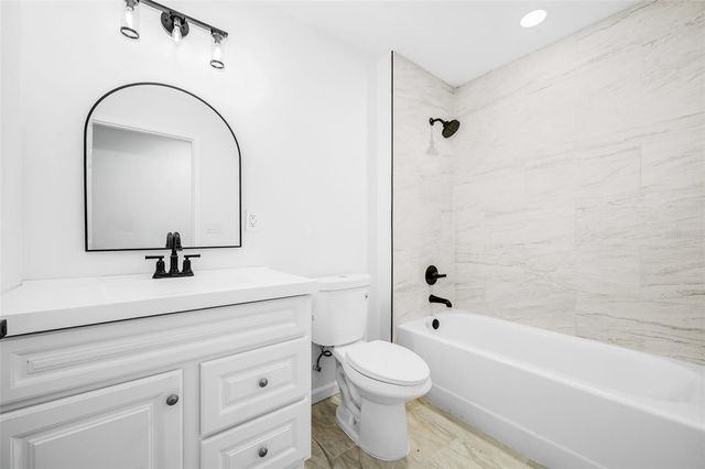 1523 NE 1ST AVENUE, Gainesville, FL 32641