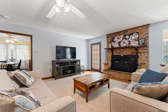 23362 Joe May Rd, Denham Springs, LA 70726