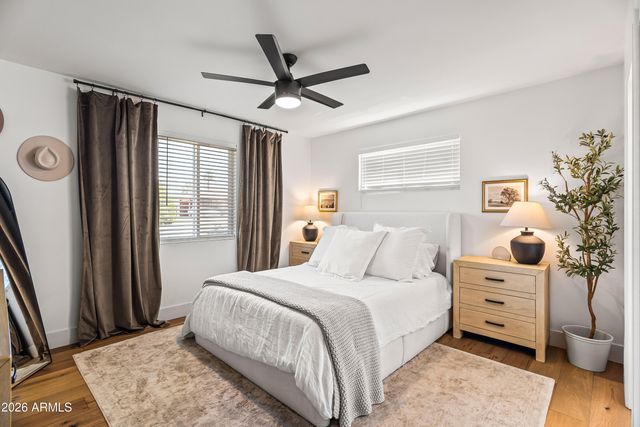 901 E BERRIDGE Lane, Phoenix, AZ 85014