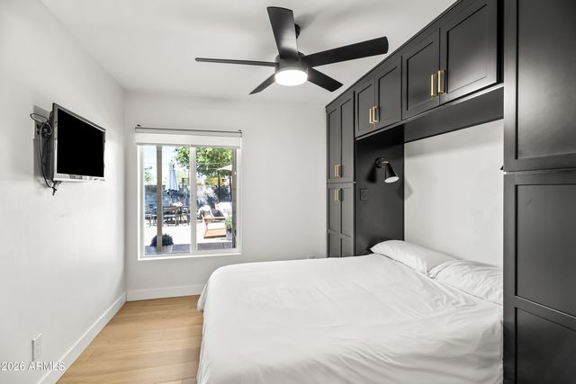 901 E BERRIDGE Lane, Phoenix, AZ 85014