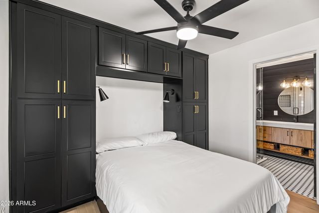 901 E BERRIDGE Lane, Phoenix, AZ 85014