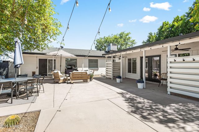 901 E BERRIDGE Lane, Phoenix, AZ 85014