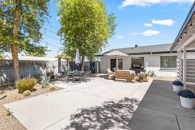 901 E BERRIDGE Lane, Phoenix, AZ 85014