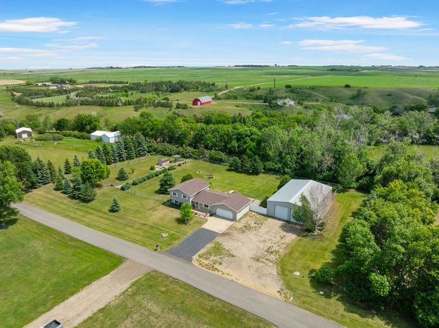 2710 66th St NW, Minot, ND 58703