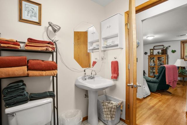 2710 66th St NW, Minot, ND 58703